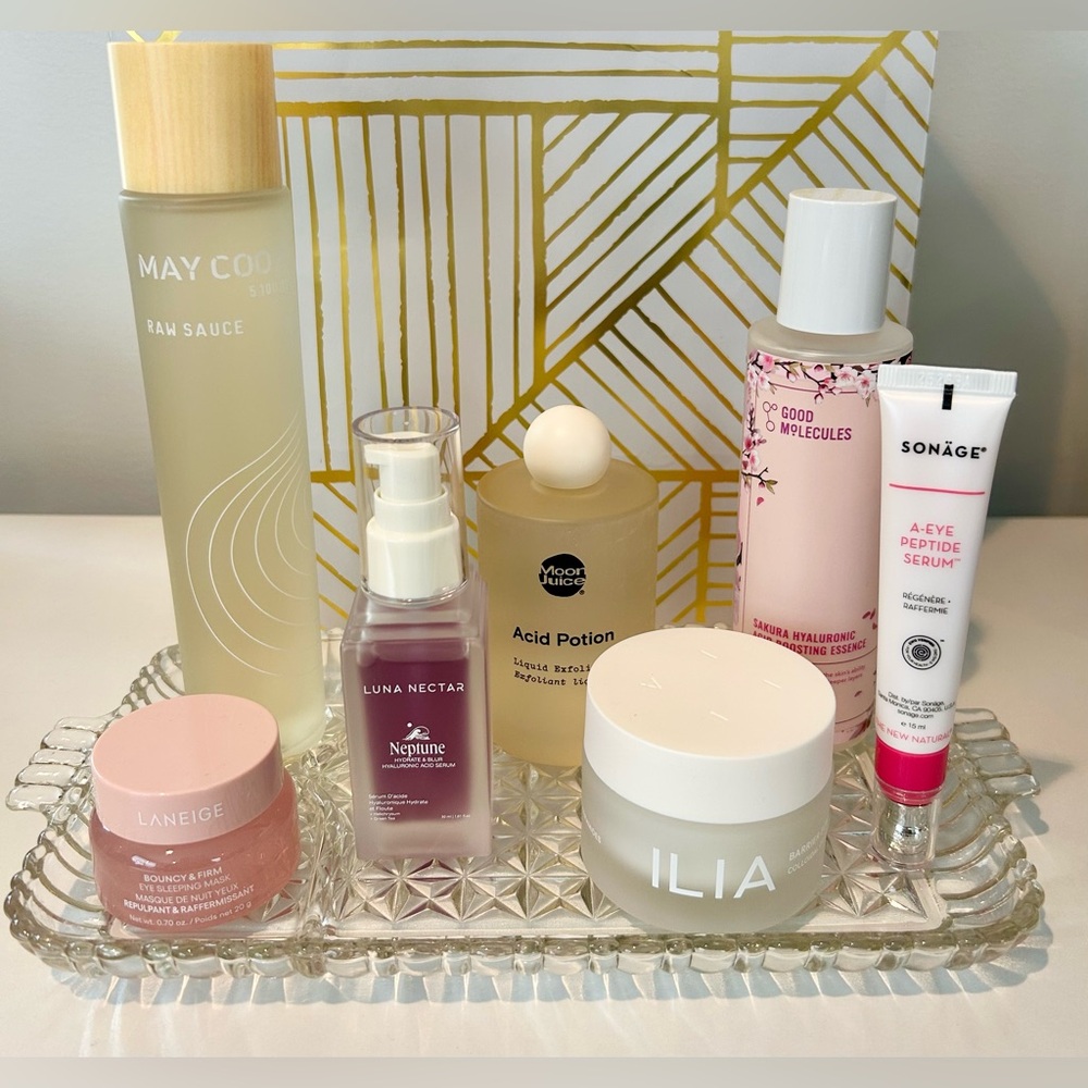 ✨Vintage Pressed Glass Vanity Tray | Perfume & Skincare Display Organizer✨ - Picture 4 of 12